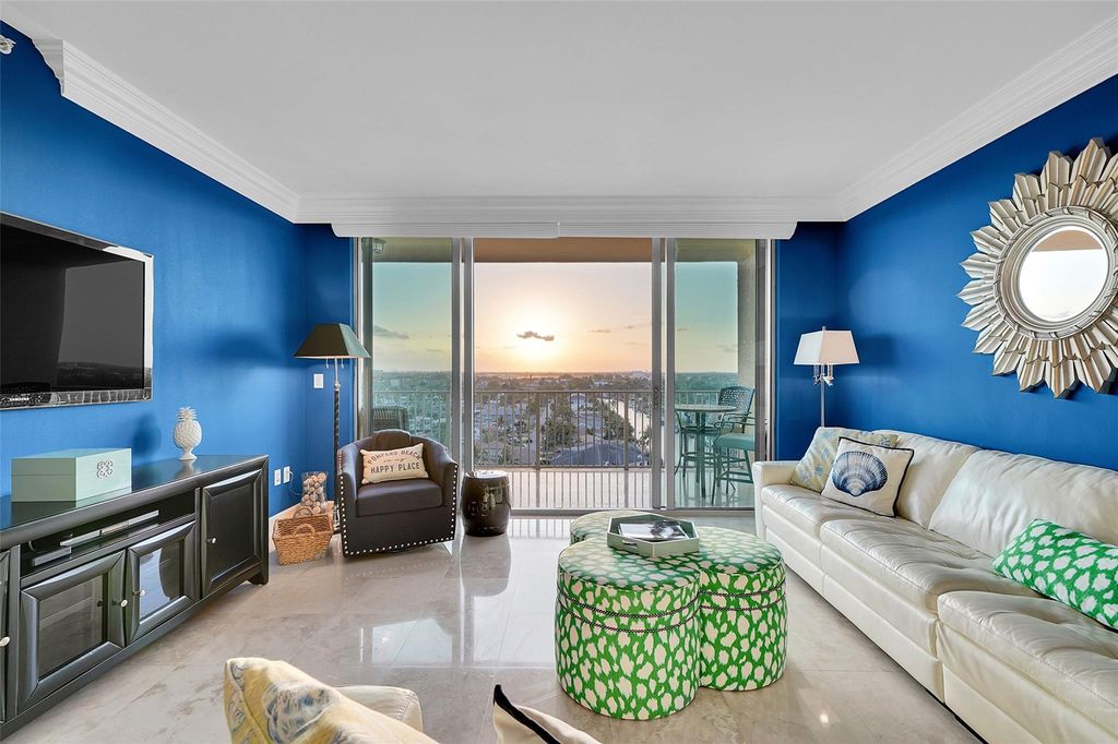 821 N Riverside Drive #Ph2, photo 2