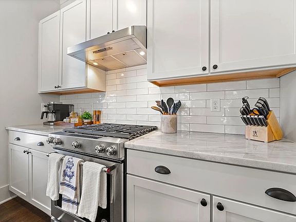 5th image of 1170 Cedar St #250