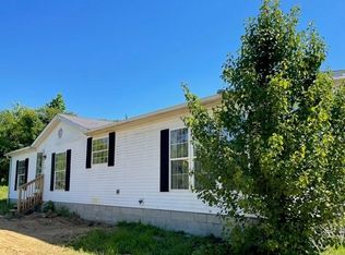 8149 Weeping Willow Holw SE, Elizabeth, IN 47117