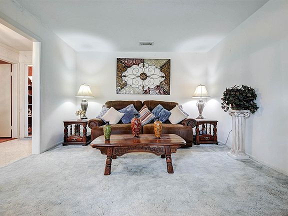 4th image of 25531 Friar Lake Ln