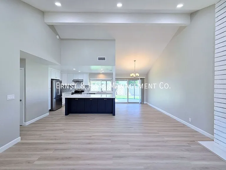 13118 Carolyn St — Photo 4