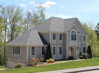 1 Boxwood Cir, Dracut, MA 01826