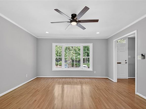 5th image of 6520 Roswell Rd Unit 48