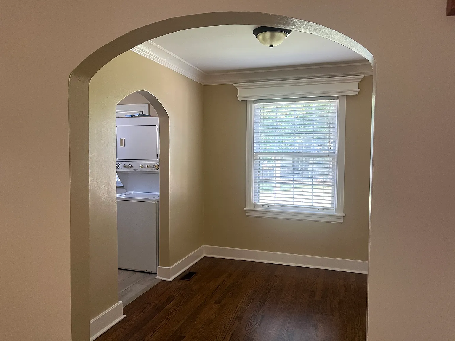 2 bed, 800 sqft, $1,200 — Photo 4