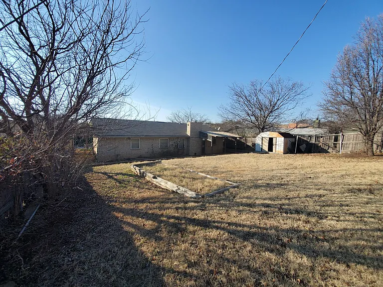 421 NW 73rd St — Photo 15