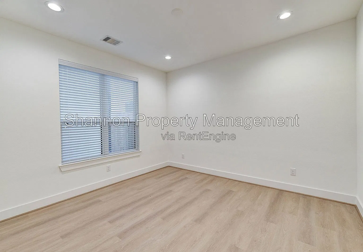 3 bed, 3.5 bath, 2381 sqft, $3,500 — Photo 4