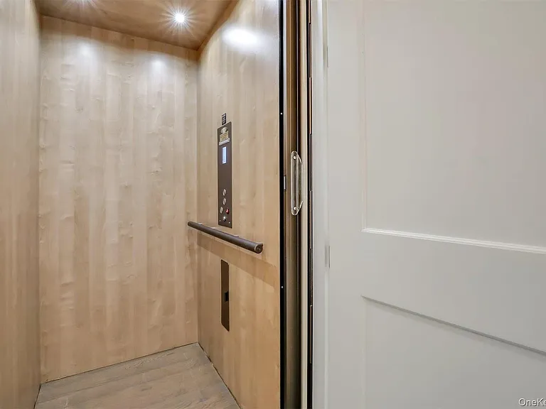 402 Grist Mill Cir — Photo 14