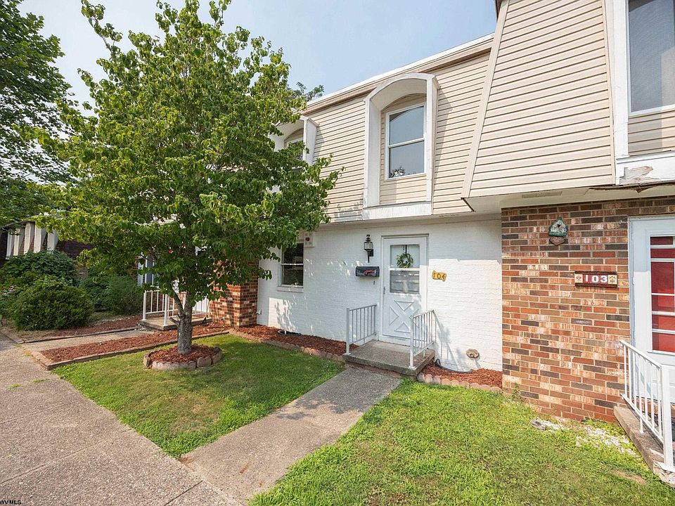 1st image of 104 Pinewood Rd