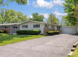 3710 Edwards Rd, Saint Louis, MO 63125