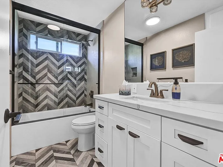 3741 Rutherford Ct — Photo 3