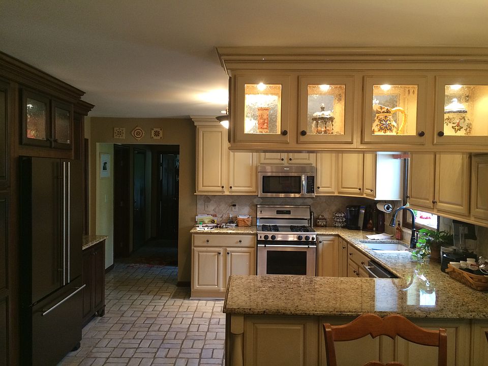 2nd image of 5576 Parker Hill Ln