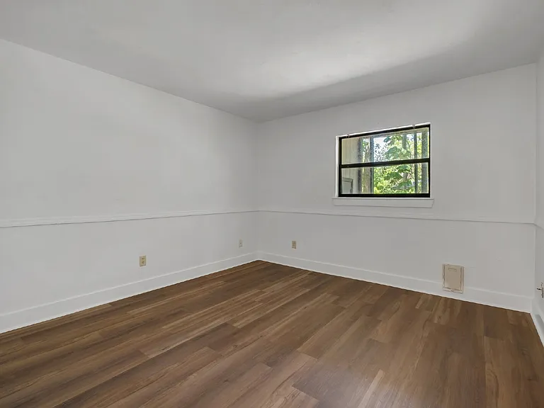 2956 Woodrich Dr #B — Photo 17
