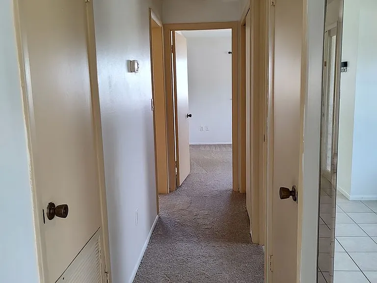 4470 Cynthia Ln — Photo 9