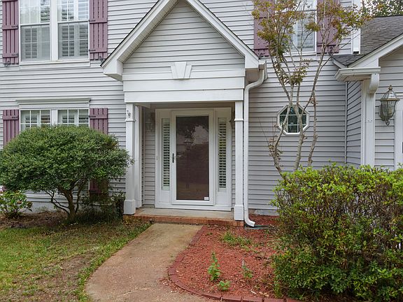 3rd image of 2028 Country Manor Dr