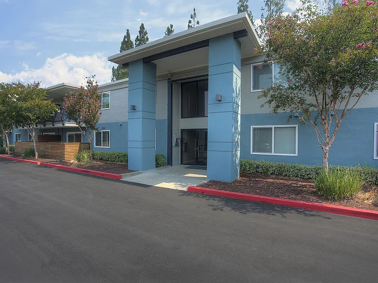 Reserve at Walnut Creek — Photo 3