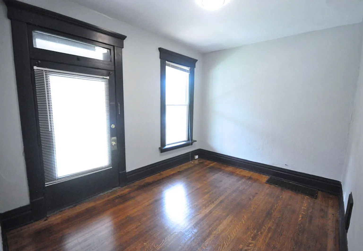 2 bed, 1.0 bath, $1,465 — Photo 4