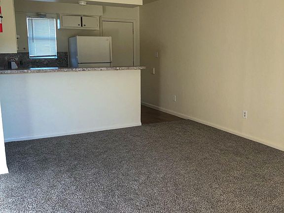 3rd image of 1910 W South St APT 4