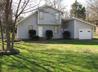 356 Cedarmont Dr, Nashville, TN 37211