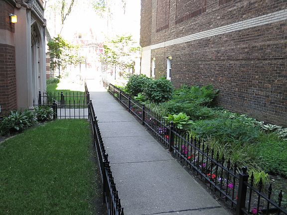 4th image of 7518 S Phillips Ave #3
