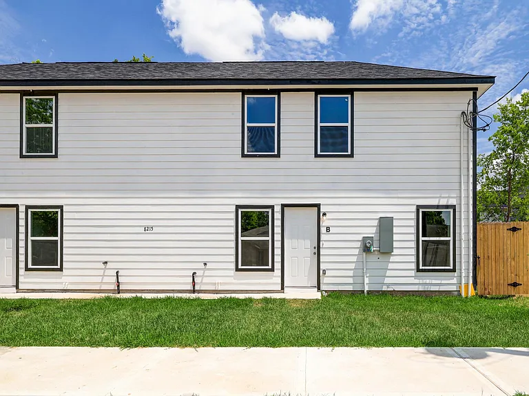 8215 Hanna St #B — Photo 8