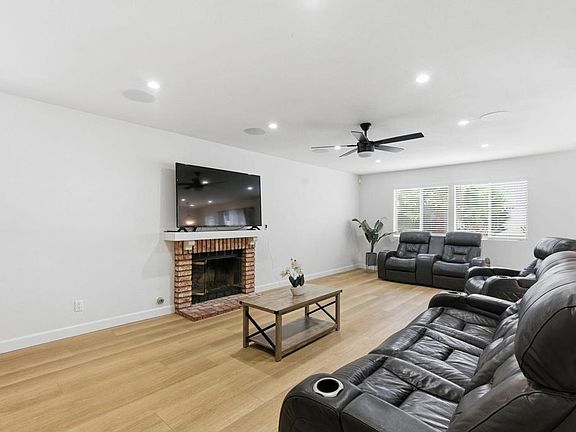 4th image of 754 Manecita Cir