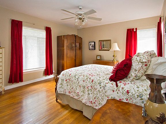 5th image of 426 Woodcrest Dr