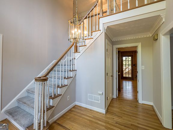 5th image of 3690 Aubusson Trce