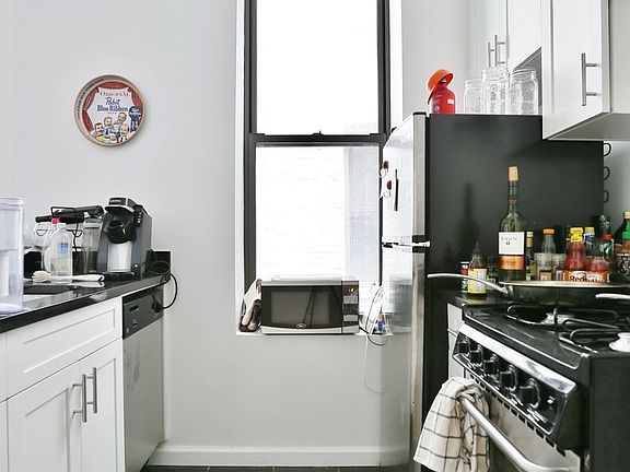 5th image of 333 E 13th St APT 2A