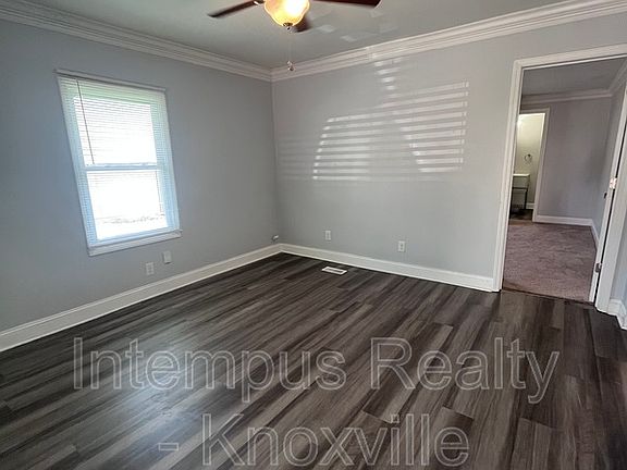3rd image of 1920 Hoitt Ave