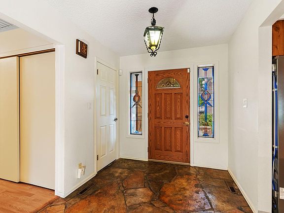 5th image of 1825 Longworth Rd