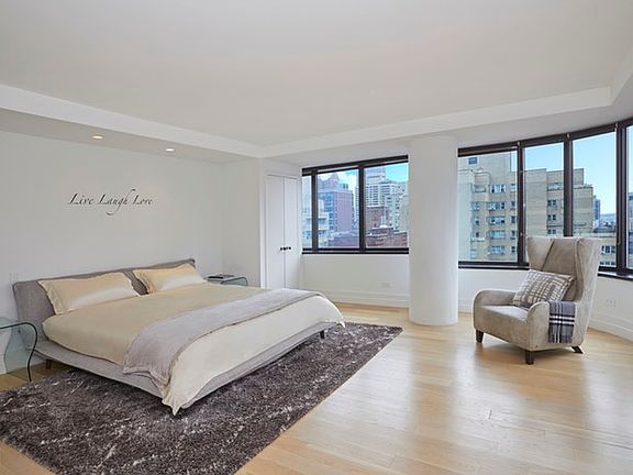 5th image of 211 Madison Ave