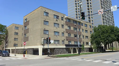 5300 Sheridan Photo 1