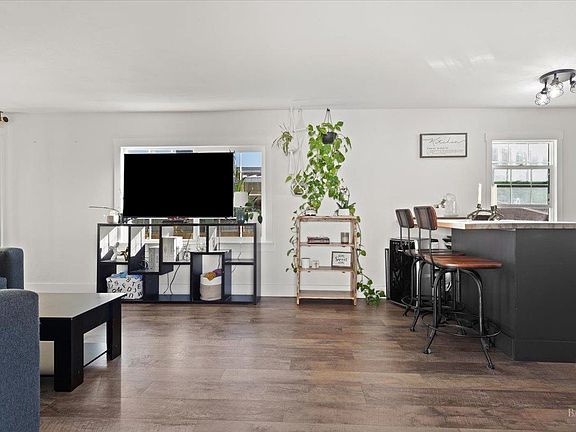 4th image of 700 Shady Glen Road #5
