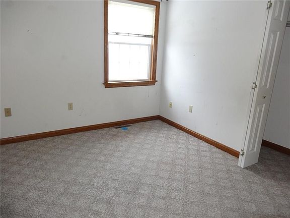 4th image of 5448 Linden Ave #50