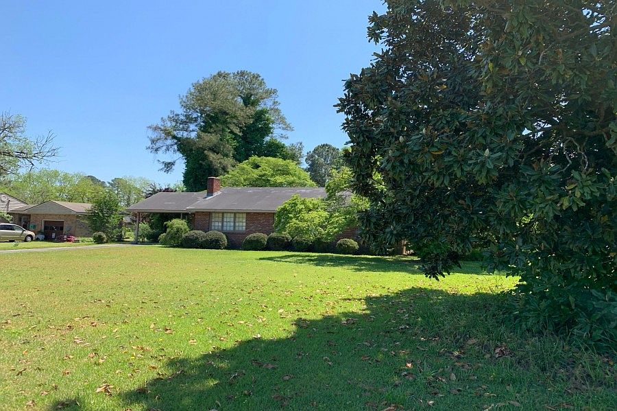 2nd image of 440 Rowan Rd