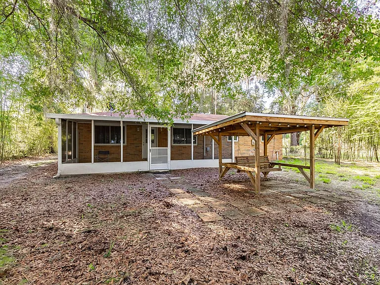 5018 Country Rd #214 — Photo 24