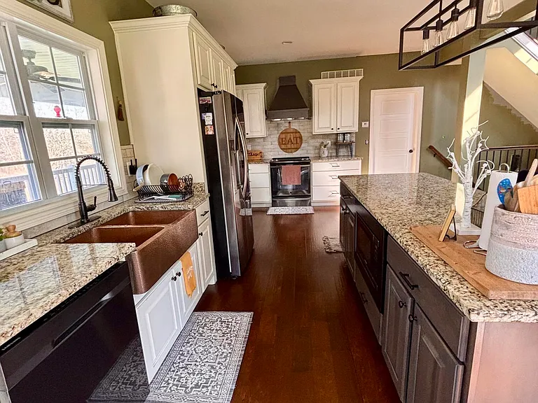 877 Porter Rd — Photo 13