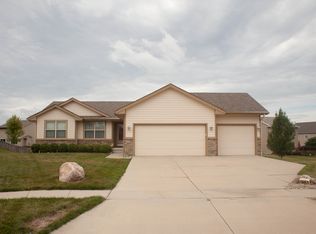 1219 SW Springfield Dr, Ankeny, IA 50023