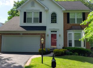 921 Kings Arms Dr, Downingtown, PA 19335