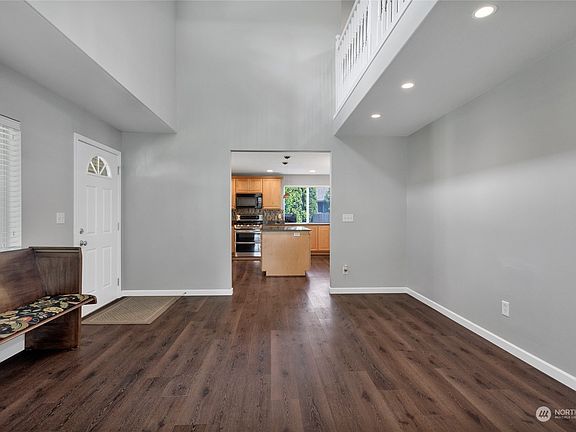 5th image of 10305 67th Avenue E