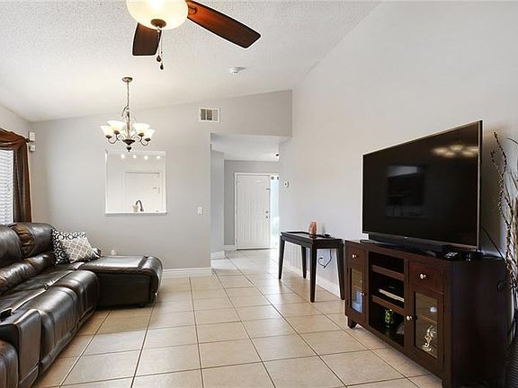 5th image of 749 Ashley Ln
