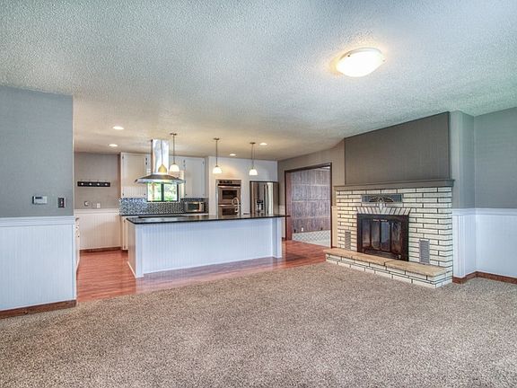 5th image of 126 Longview Dr