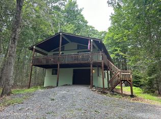 5118 Ash Dr, Pocono Summit, PA
