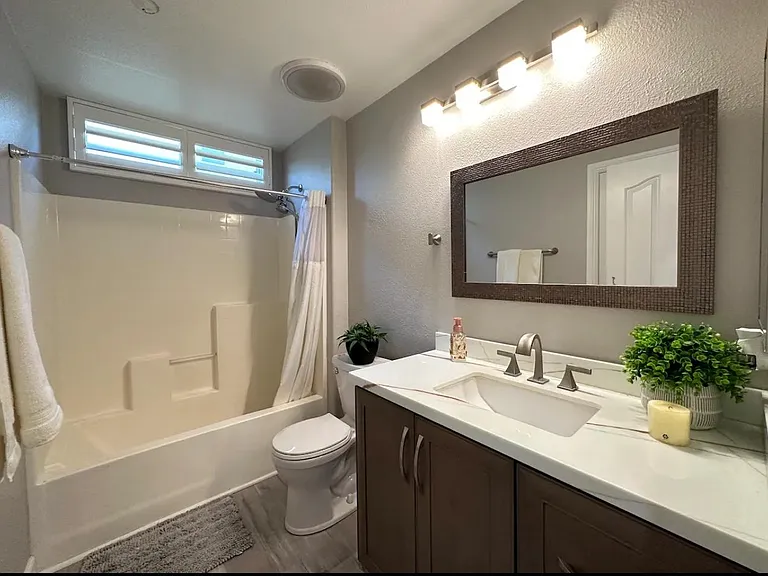 11496 Bridgeway Dr — Photo 7