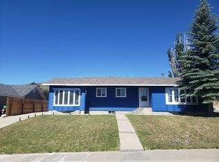 1612 Idaho St, Rawlins, WY 82301