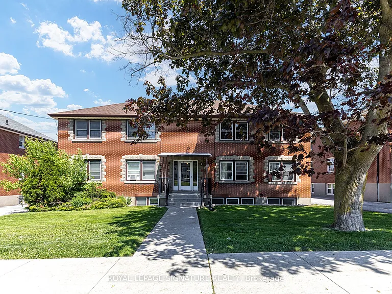 855 Simcoe St N #3 — Photo 1