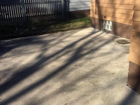 2nd image of 864 Toledo Ave