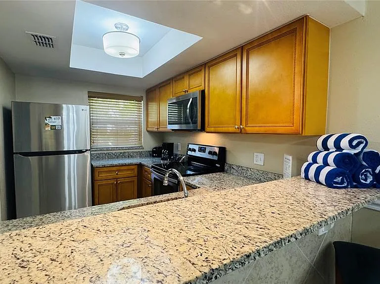 1124 Spaceport Ct — Photo 4