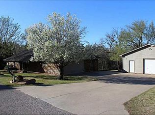 11128 Murray Dr, Guthrie, OK 73044