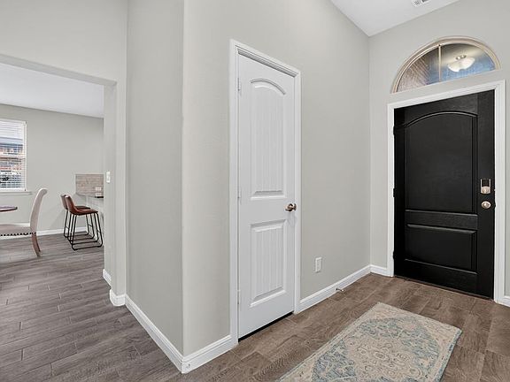 4th image of 1316 Santa Clara Dr